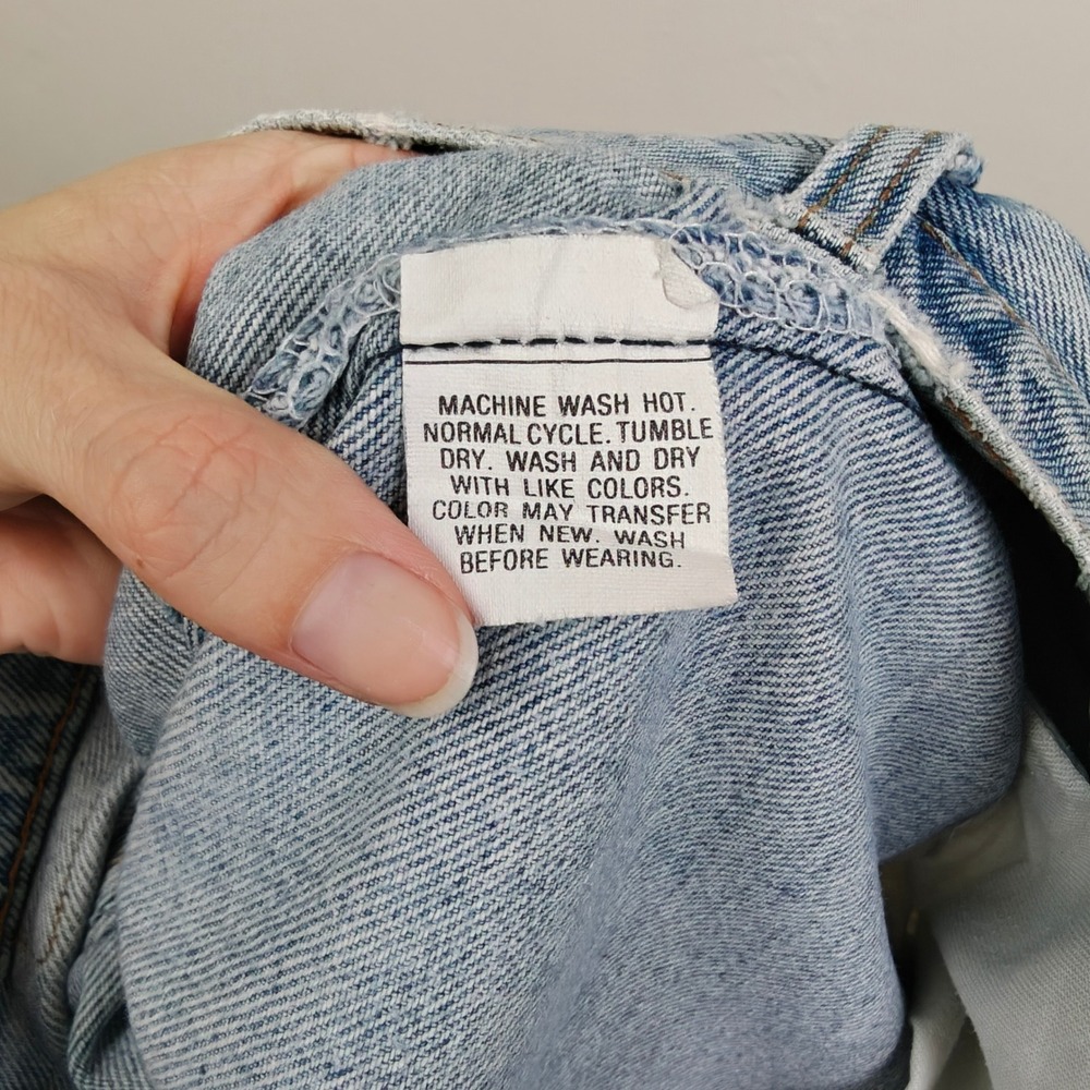 Vintage 90s Levi's 505 Jeans Womens 26 Light Wash Distressed Grunge Aesthetic - Picture 13 of 15